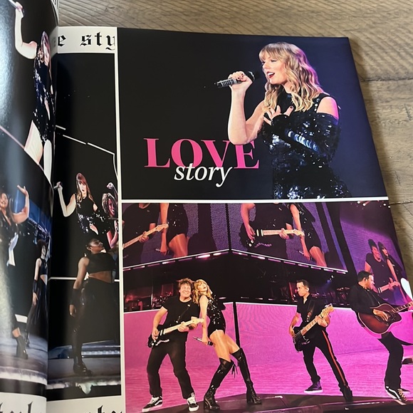 Taylor Swift Reputation Official Tour Book - Picture 4 of 8